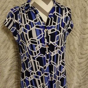 Final Sale🛑Large fits like M Blue/Black top